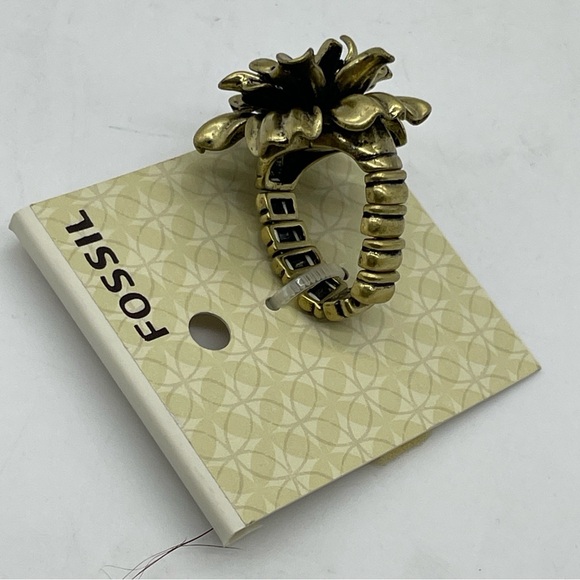 NEW Fossil Ring #1 Stretch Brass Flower Crystal NWT - Picture 3 of 8